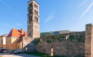 Biskupi ponovo o crkvi i(li) džamiji u Jajcu, Islamska zajednica odgovara